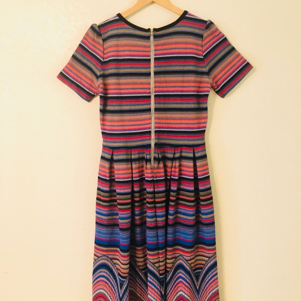 Size L Lularoe Amelia Dress